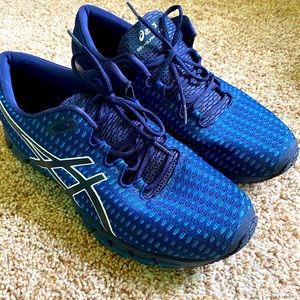 Asics men walking and running shoes